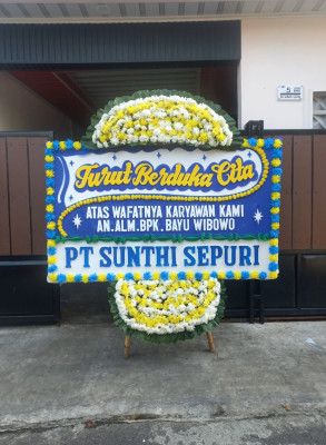 Papan Bunga Duka di Sungai Bulan