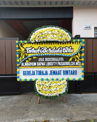 Papan Bunga Duka di Sungai Bulan